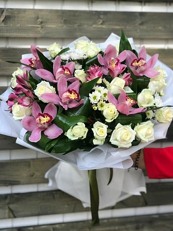 Букет цветов из: Розы и Хризантемы в Правдинске Нижегородской области