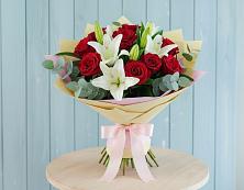 Букет цветов из:  Лилии и Розы #REPLACE_PRED# Правдинске Нижегородской области