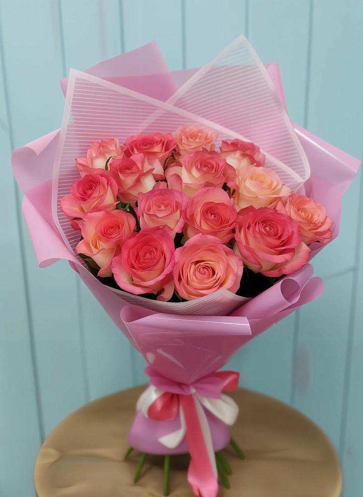 Букет 15 Розовых роз Равель в Правдинске Нижегородской области