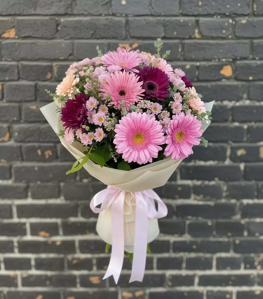 Букет цветов из: Герберы и Хризантемы в Правдинске Нижегородской области