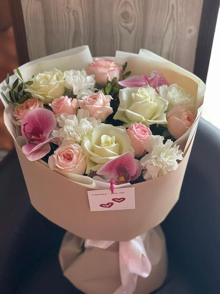 Букет цветов из: Орхидеи, Розы и Гвоздики в Правдинске Нижегородской области