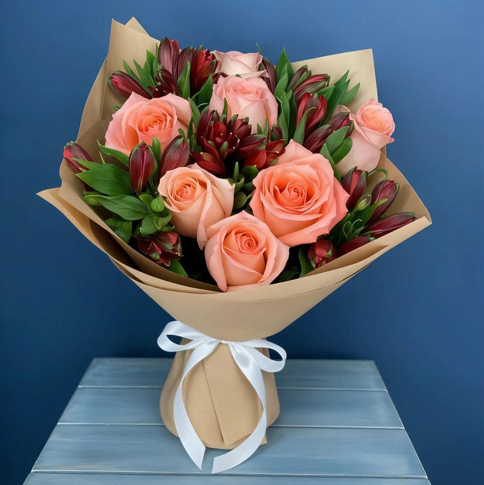 Букет цветов из: Розы и Альстромерии в Правдинске Нижегородской области