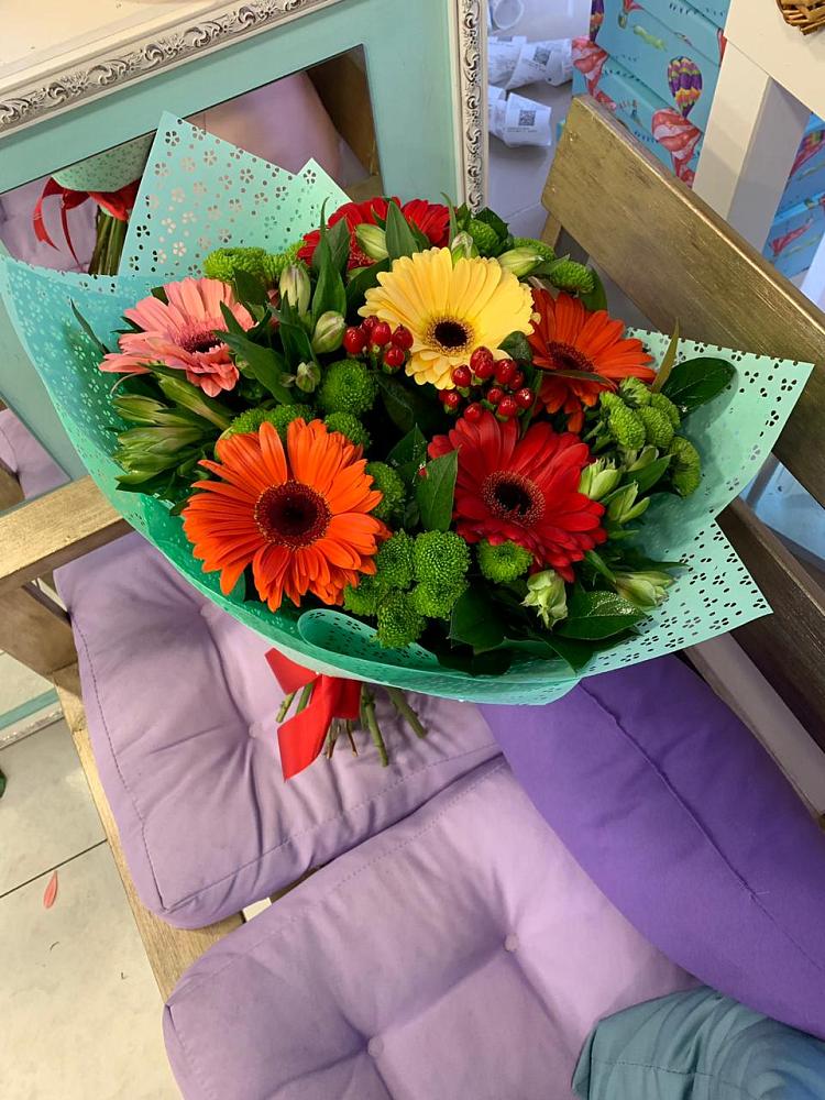 Букет цветов из: Герберы, Хризантемы и Альстромерии в Правдинске Нижегородской области