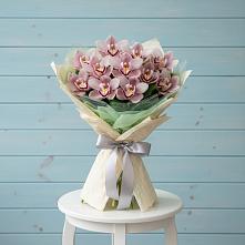 Букет цветов из:  Орхидеи и Розы в Правдинске Нижегородской области