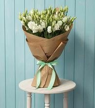 Букет цветов из:  Лизиантусы в Правдинске Нижегородской области