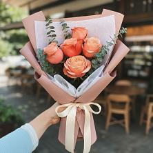 Букет цветов из:  Розы в Правдинске Нижегородской области