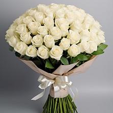 Букет 101 беля роза Белоснежка в Правдинске Нижегородской области