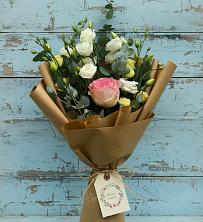 Букет цветов из:  Розы и Лизиантусы в Правдинске Нижегородской области