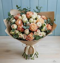 Букет цветов из:  Альстромерии и Розы в Правдинске Нижегородской области