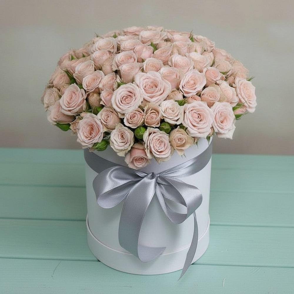 Цветочная композиция из Розы в шляпной коробке в Правдинске Нижегородской области